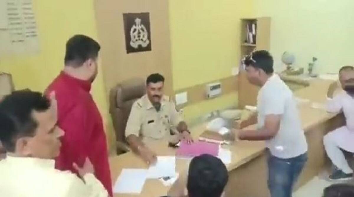 BJP workers allegedly threatened the SHO of Majhola police station