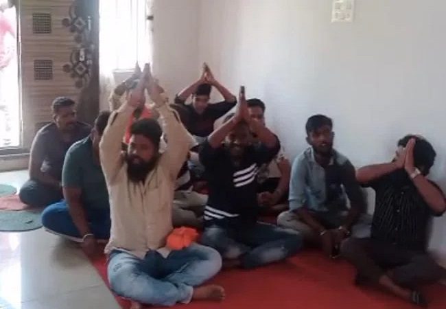 ight-Wing group sing bhajans in Karnataka church as "protest" 